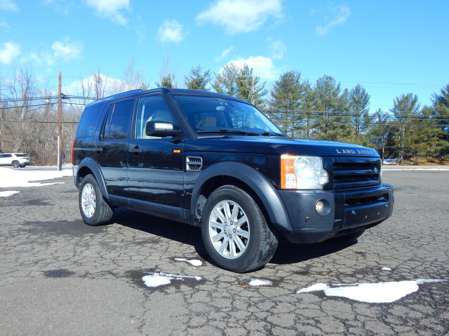 2008 Black /Tan Leather Land Rover LR3 SE (SALAE25488A) with an 4.4L V8 DOHC 32V engine, 6-Speed Automatic Overdrive transmission, located at 6528 Lower York Road, New Hope, PA, 18938, (215) 862-9555, 40.358707, -74.977882 - Photo#6